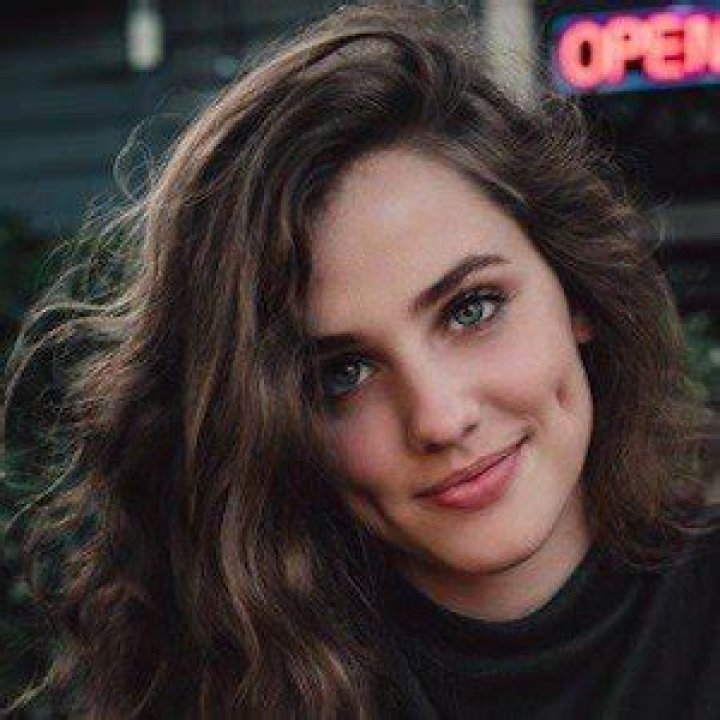 Brooke Bush Age - Bio, Wiki, Height, Net Worth, Relationship (2023)