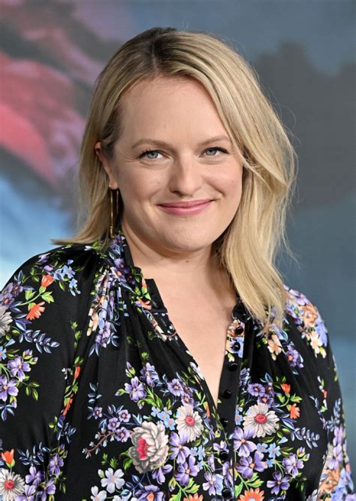 Elisabeth Moss - CelebNetWorth