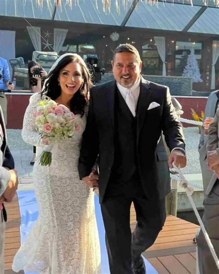 Jeff Mauro Net Worth, Salary, Age, Meet his Wife Sarah Mauro.