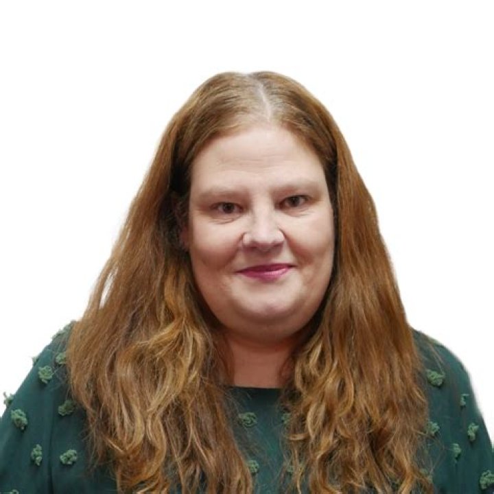 Justine Watson – Celebsgraphy