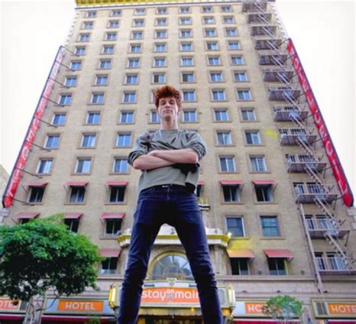 Peet Montzingo Age | Wiki, Net worth, Bio, Height, Girlfriend ?